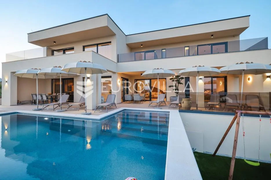 zadar, maslenica, luksuzna vila s bazenom i neometanim pogledom na more 254 m² - slika 40