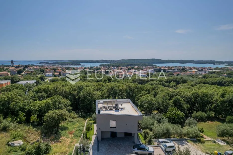 istra, medulin, eksluzivna vila s bazenom i panoramskim pogledom na more - slika 4