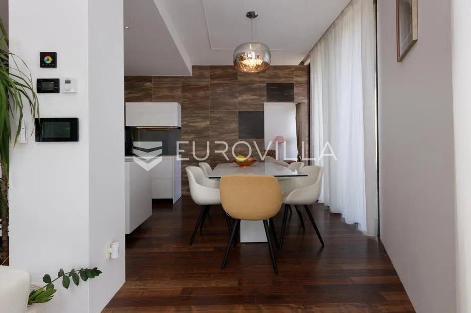matulji, penthouse peterosobni dvoetažni stan160 m², terasa 130 m² i privatna okućnica 250 m² - slika 8