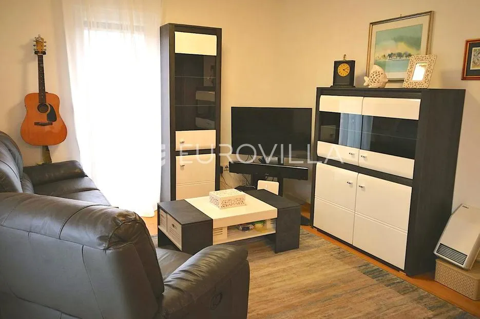 kaštel gomilica, dvosoban stan 61,3 m² uz parkirno mjesto - slika 1