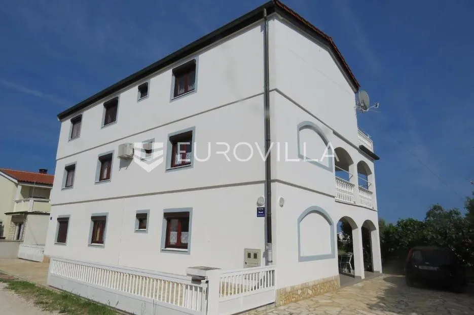 vir, kuća s 5 apartmana i pogledom na more - slika 6