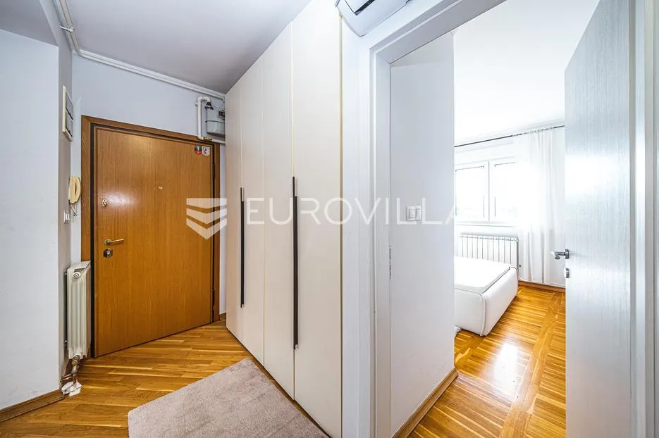 zagreb, mlinovi, prekrasan četverosoban stan, neto površine 95 m² - slika 16