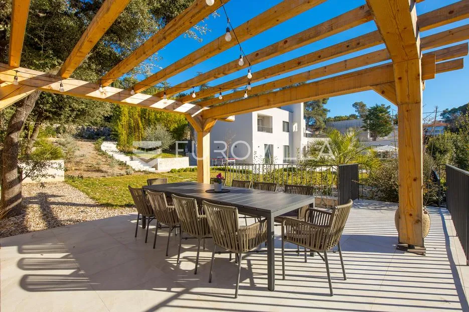 otok krk, malinska, luksuzna vila s dva apartmana u prvom redu do mora - slika 43