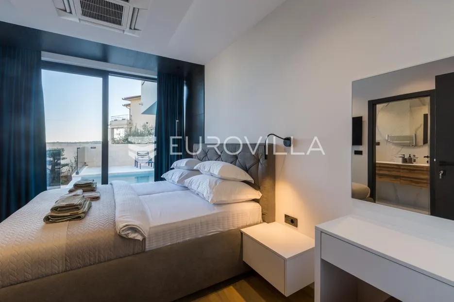 medulin, besprijekornog luksuzna vila 400 m² s bazenom, 300 m od plaže - slika 4