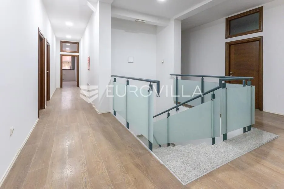 slavonski brod, poslovni prostor 250,14 m² centar - slika 4