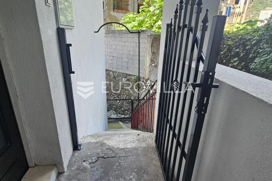rijeka, stan s potencijalom u centru grada, 104,90 m² na 1. katu - slika 11