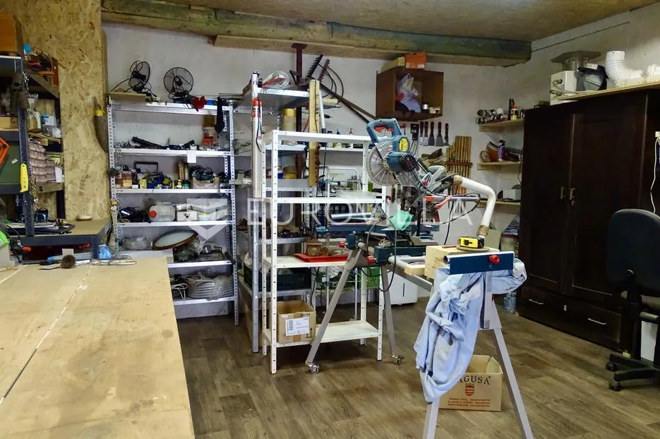 brod moravice, veliko imanje površine 19.448 m² - slika 38