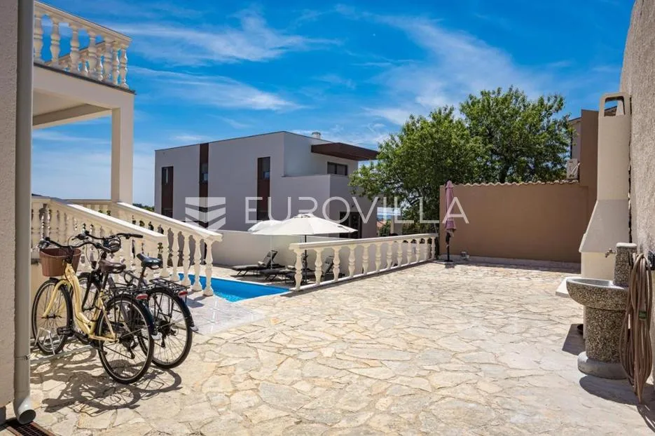 medulin, istra, luksuzna samostojeća vila 205 m² s bazenom i pogledom na more - slika 41