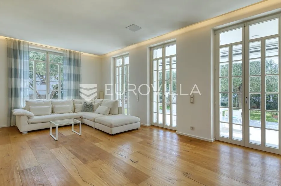 zadar, diklo, moderna i elegantna vila prvi red uz more - slika 4