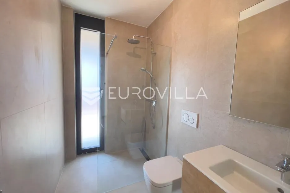 umag, novogradnja, stan u prizemlju, 64.77 m² s vrtom od 157 m² - slika 11