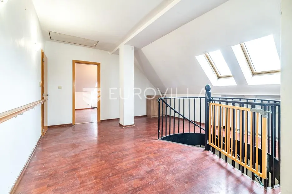remete, objekt 1.050 m², idealan za vrtić/dom - slika 18