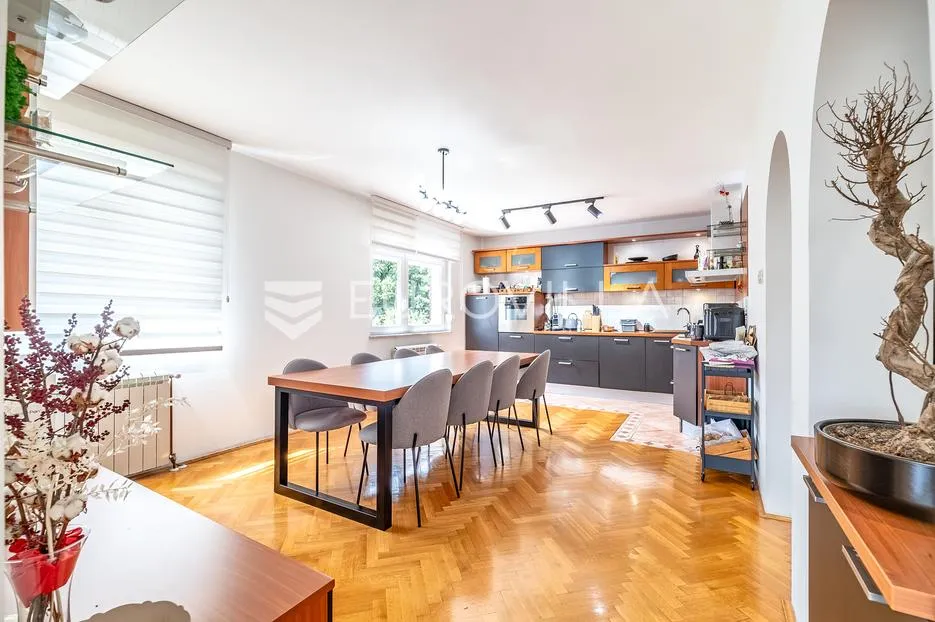zagreb, sesvete, prekrasna obiteljska kuća 360 m² - slika 5