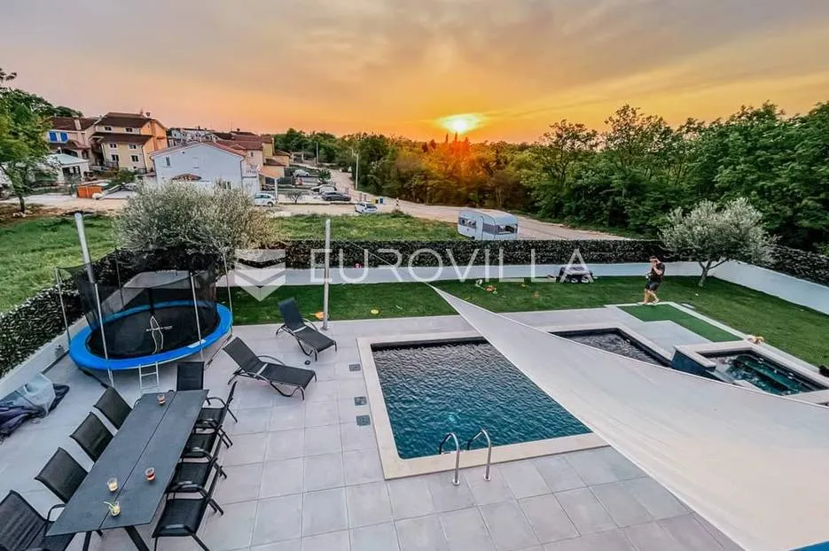 istra, poreč, vila s bazenom i vrtom - slika 5