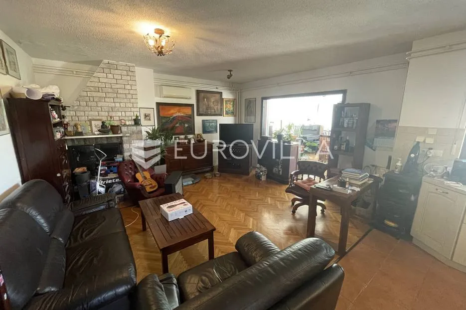 otok rab, barbat, villa sa pet apartmana 500 m² s bazenom - slika 6
