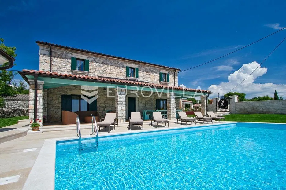 istra, poreč - elegantna kamena vila s bazenom, iznimno kvalitete gradnje - slika 3