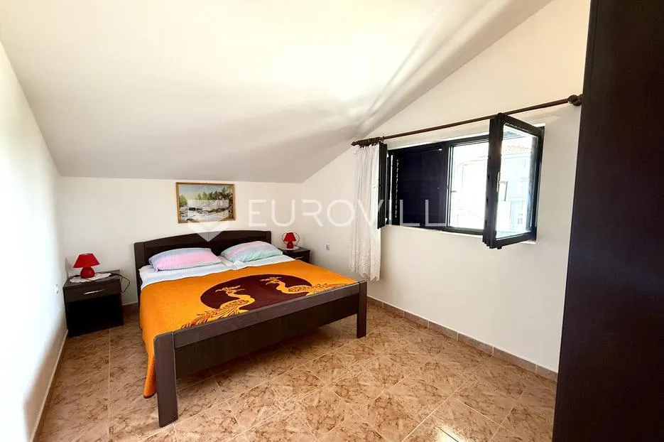 medulin, kuća sa tri apartmana i pogledom na more - slika 27