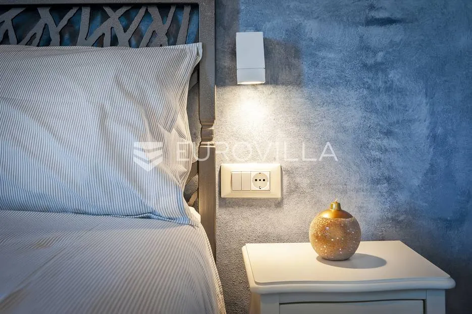 rovinj, šira okolica rovinja posebna samostojeća kuca 200 m² - slika 26