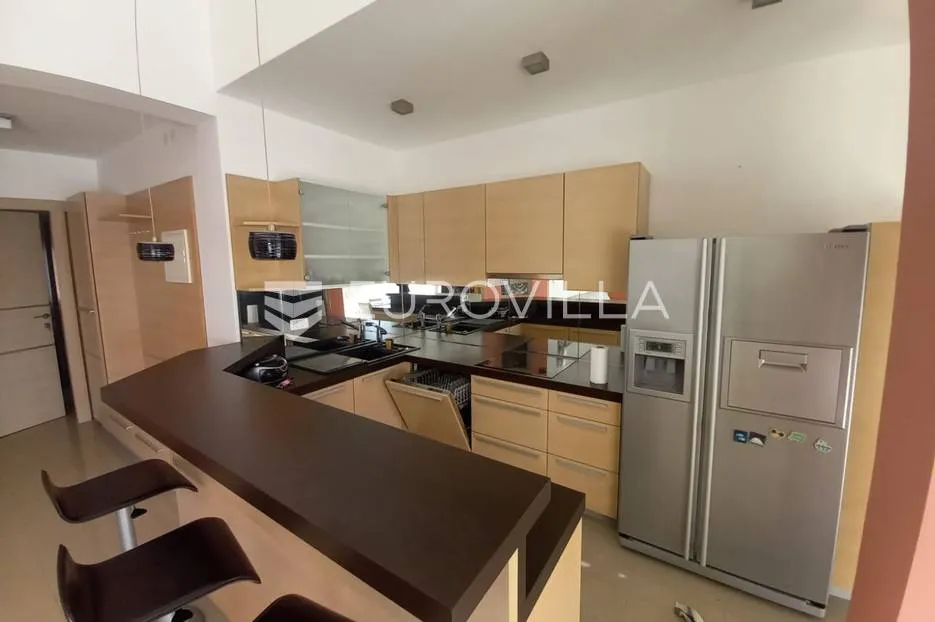 pula, pješčana uvala, penthouse s pogledom na more, vrtom, parking mjestom, 150 m² - slika 35