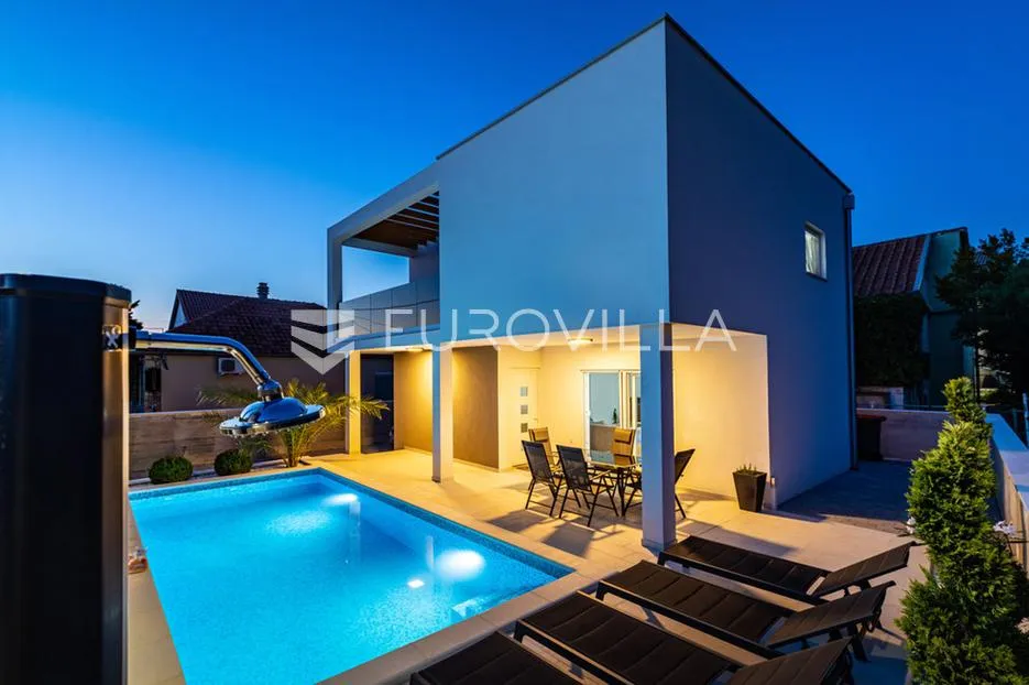 zadar, gornji karin, moderna kuća s bazenom i dva apartmana, 200 m od mora - slika 22