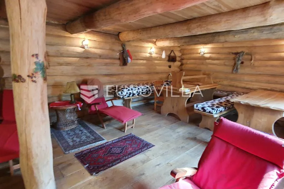 samobor, prekrasna obiteljska vikendica 152 m² na zemljištu 1.565 m² - slika 8
