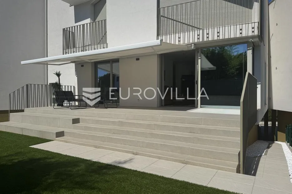 istra, rovinj, moderan stan s dvije spavaće sobe 101 m², vrtom i ograđenim parkirnim mjestom - slika 25