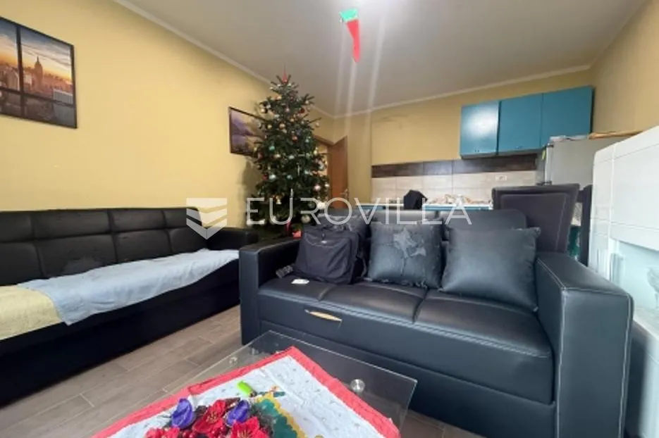 Matulji, Jurdani, adaptiran dvosobni površine 39 m²