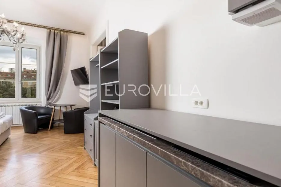 rijeka, centar, dva luksuzna studio apartmana u strogom centru - slika 14