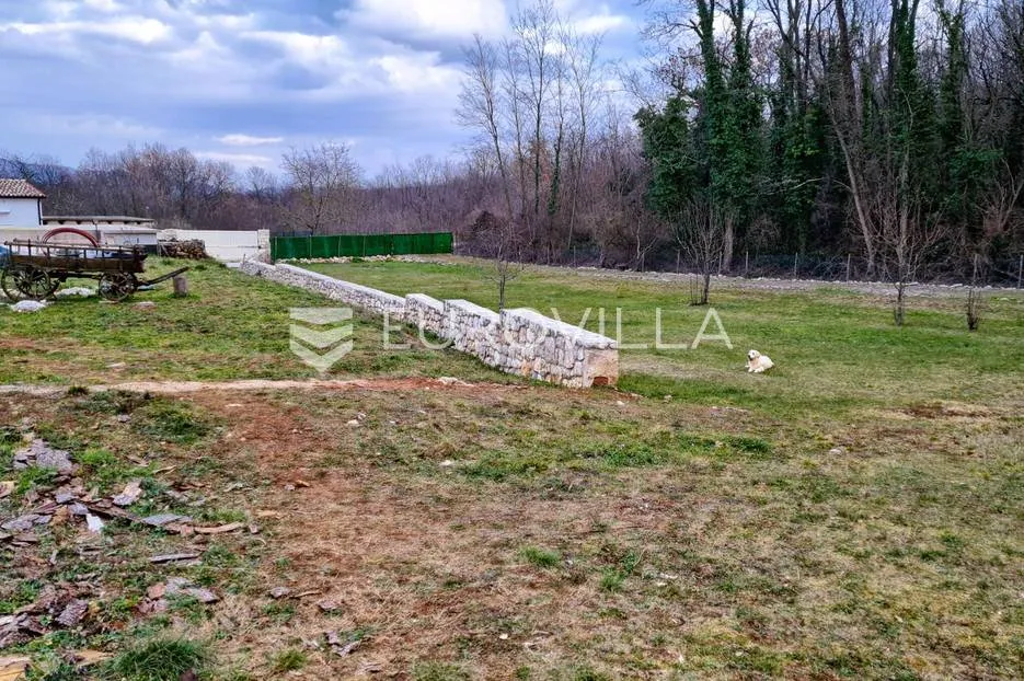 santalezi, kamena kuća 265 m2, dvorište 4600 m2, bazen - slika 8