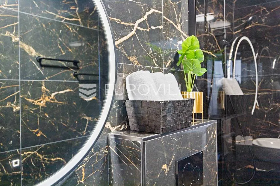 istra, medulin, prekrasna moderna dvojna vila 220 m² - slika 27