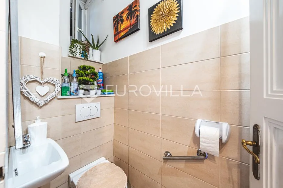 zagreb, trg dr. franje tuđmana, prekrasan četverosoban stan 95 m² - slika 12