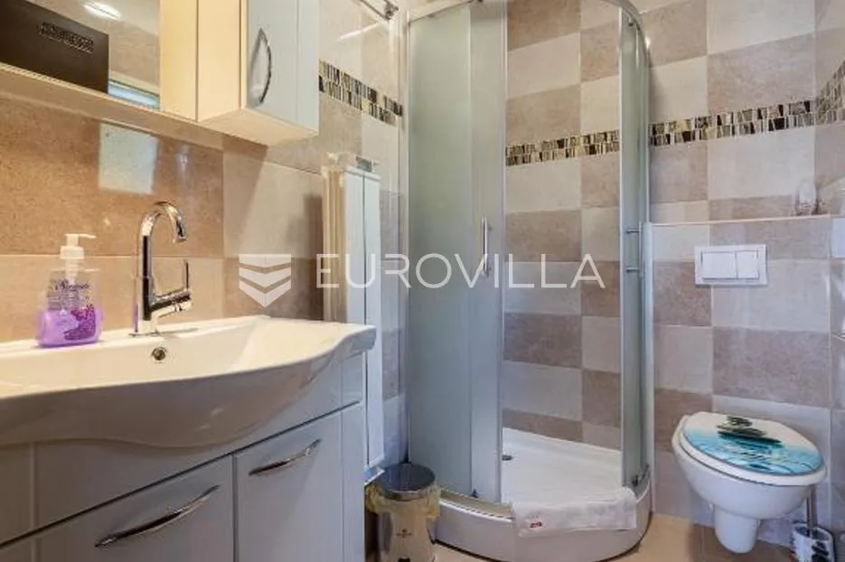 plitvička jezera, rudanovac, kuća 350 m², novouređena s 10 apartmana - slika 17