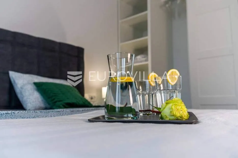 istra, poreč, vila s bazenom i vrtom - slika 10