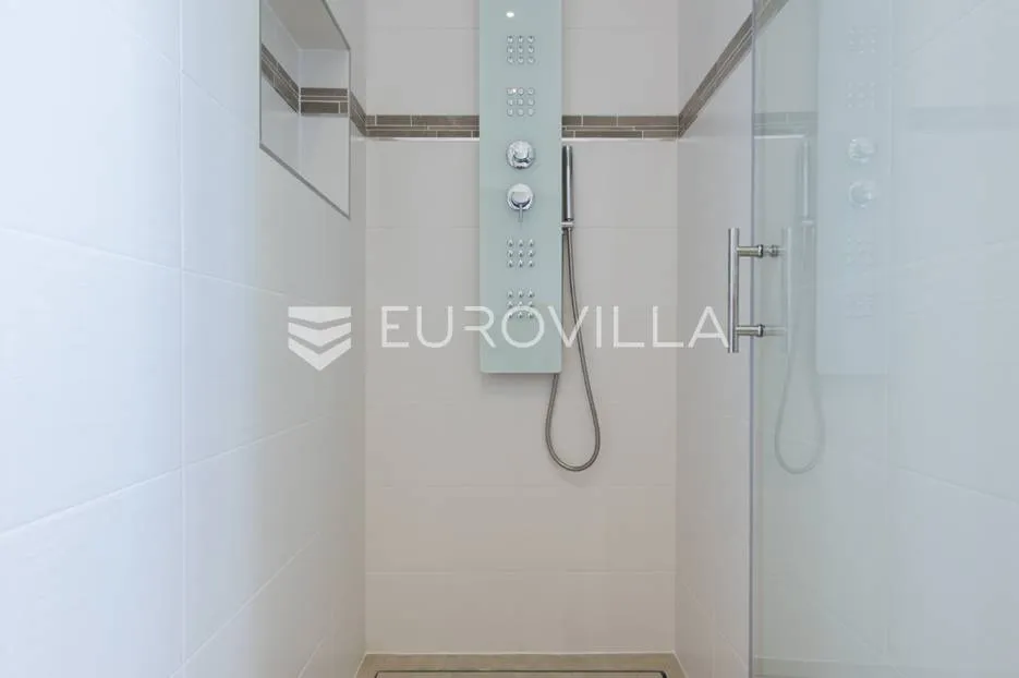 medulin, moderan dvosoban stan 95m2, 500 m od mora - slika 28