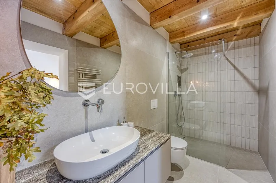 istra, labin, šumber, unikatna samostojeća villa na velikoj okućnici s pogledom - slika 40