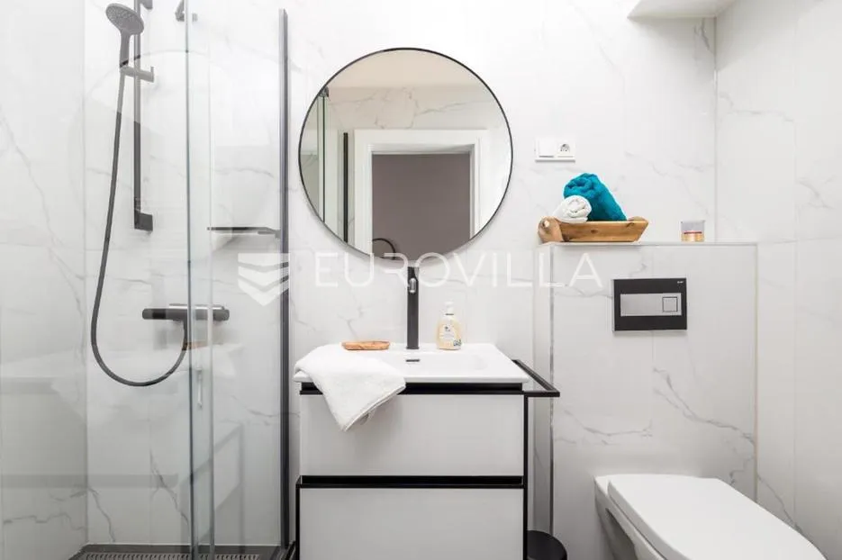 opatija, centar, najam, moderan trosoban stan od 80 m² s pogledom na more i vrtom - slika 8