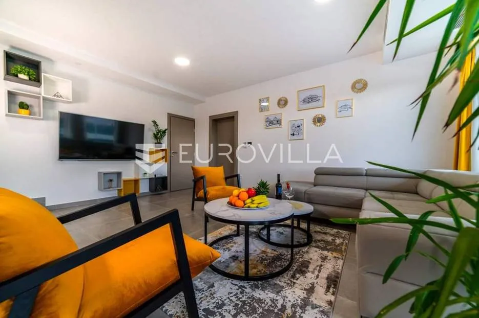 istra, poreč, vila s bazenom i vrtom - slika 32