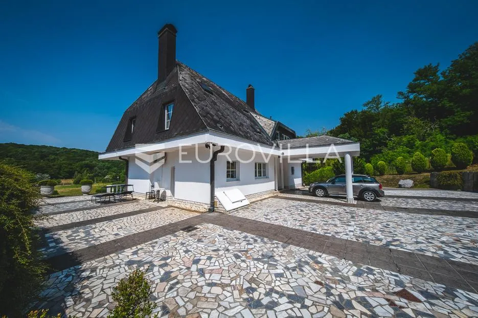 donja pušća, jedinstvena obiteljska villa, parcela 5000 m² - slika 96