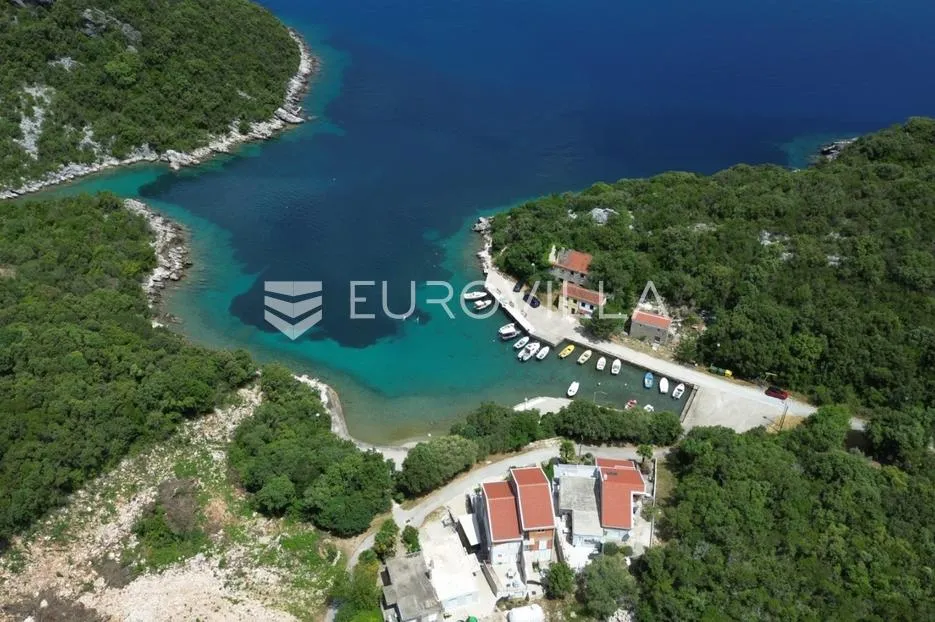 pelješac, osobjava, atraktivno zemljište, prvi red uz more - slika 4