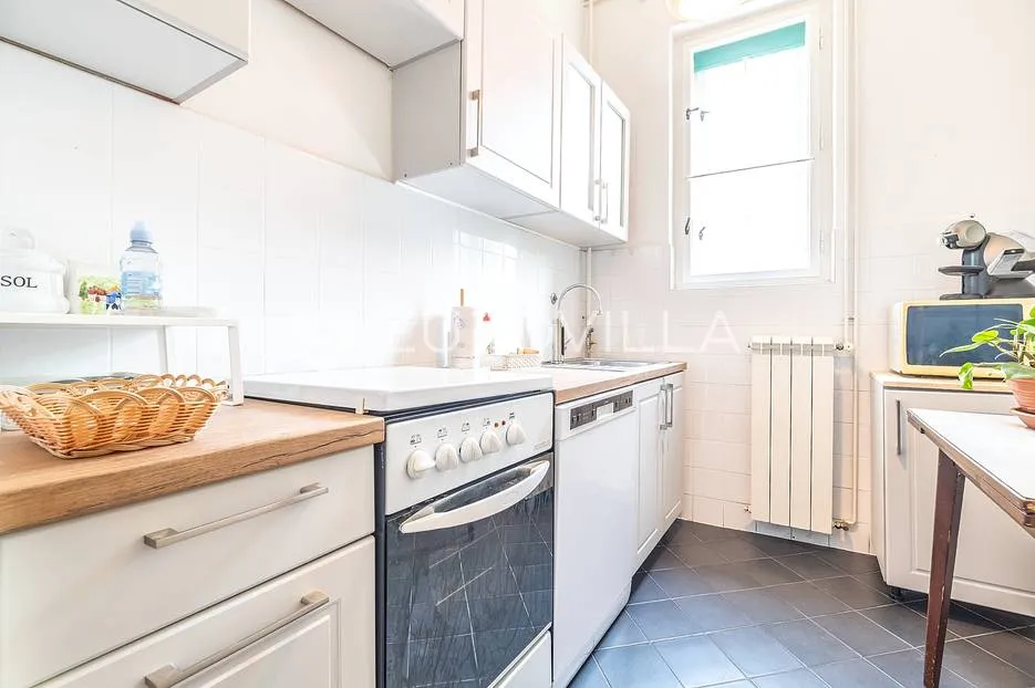 zagreb, maksimir, petrova komforan dvosoban stan 55 m² parking - slika 2