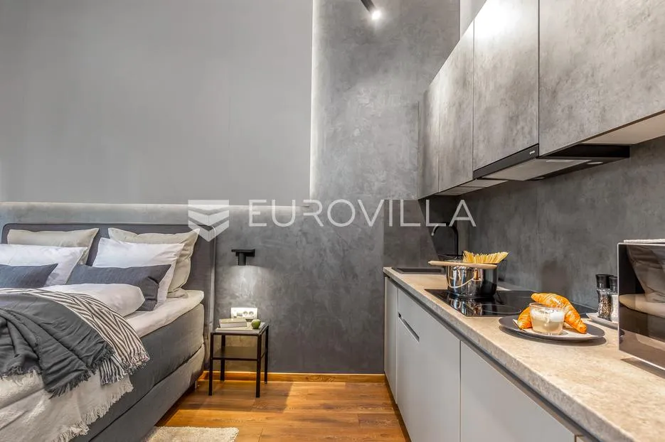 rijeka, centar, novouređen luksuzan stan nkp 78 m2 s tri apartmana - slika 3