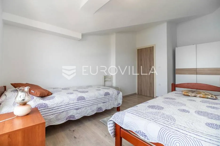istra, peroj, apartmanska kuća s prekrasnom okućnicom i panoramskim pogledom na brijune - slika 27