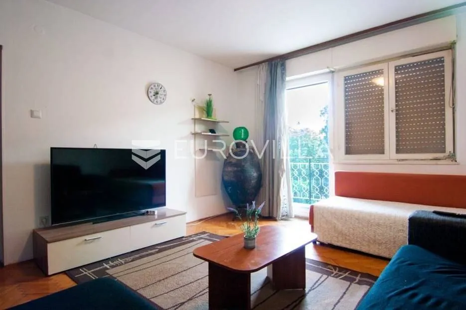 Pula, Nova Veruda, četverosobni stan 75.50 m², 45 m² vrta