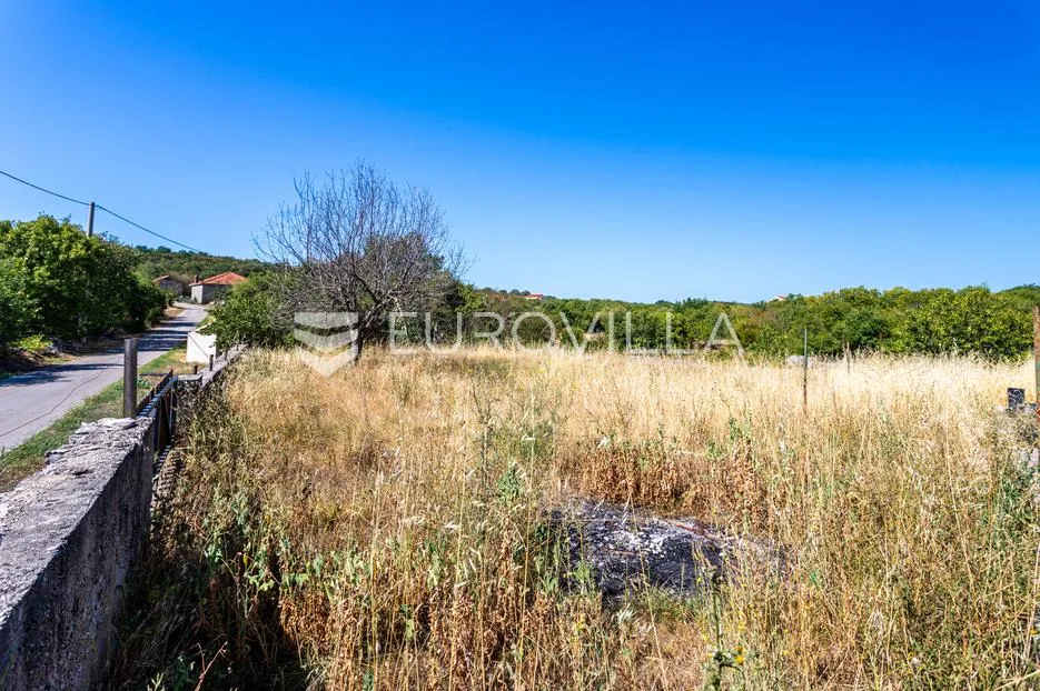 klis, korušce, kuća s okućnicom - slika 25