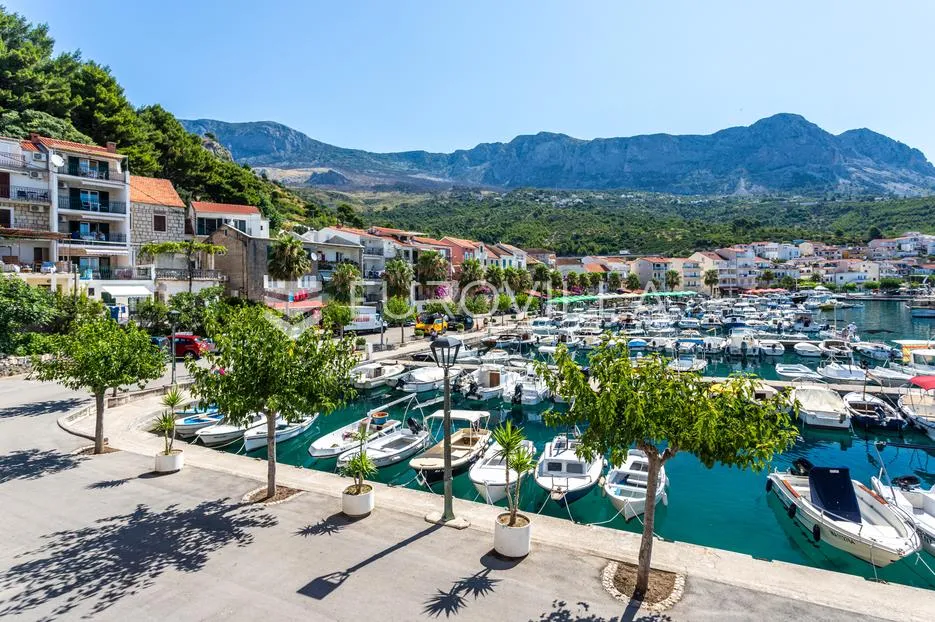 podgora, višestambena kuća s prekrasnim pogledom, prvi red do mora - slika 16