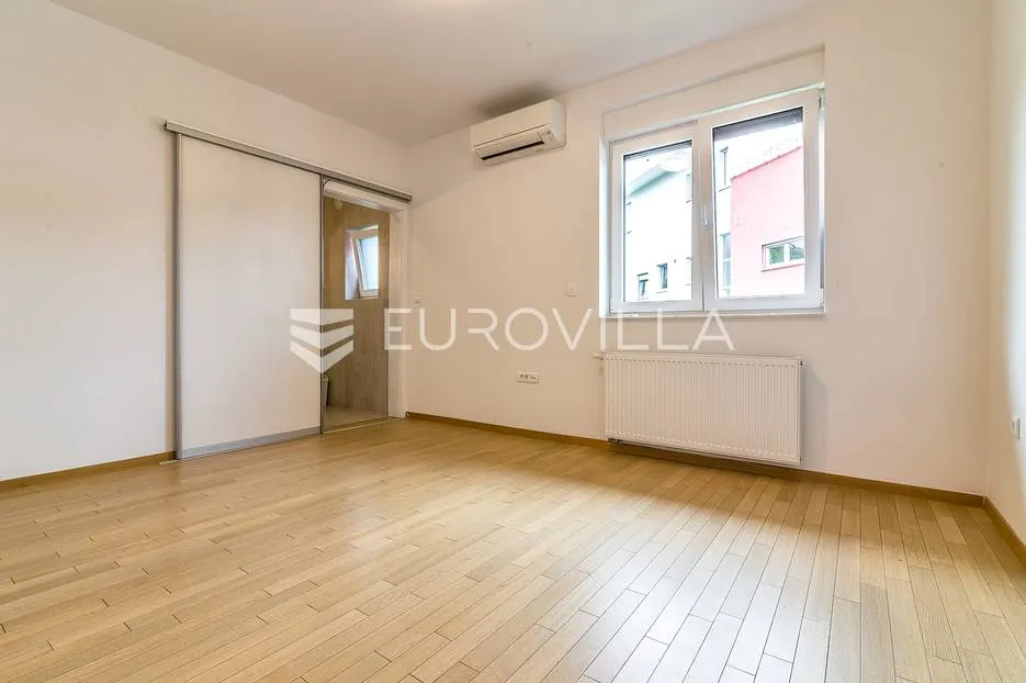 zagreb, šestine novoizgrađena obiteljska vila 400 m² za najam - slika 10