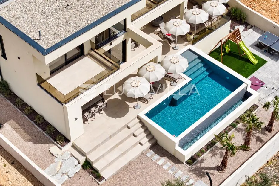 zadar, maslenica, luksuzna vila s bazenom i neometanim pogledom na more 254 m² - slika 70