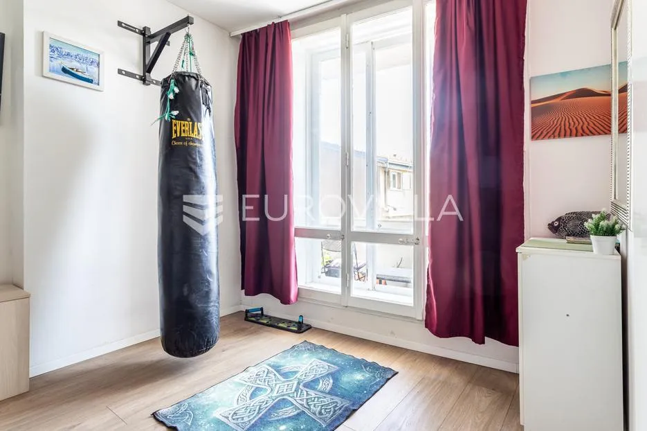split, centar, prostrana etaža na izvrsnoj lokaciji s pogledom na more, 135 m² - slika 9