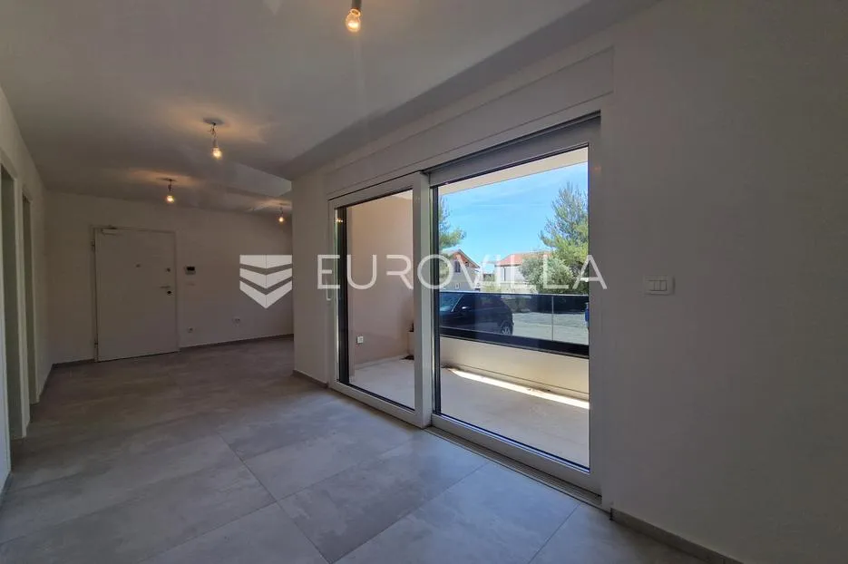 vir, apartman s dvije spavaće sobe u novogradnji, južna strana otoka - slika 7