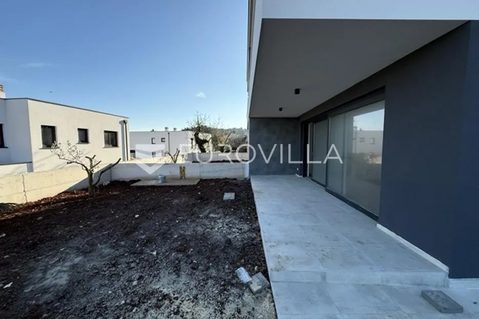 ližnjan, novogradnja, prizemlje, vrt 135 m², 600m do mora - slika 20