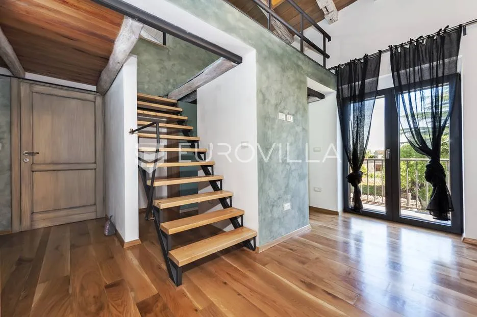 rovinj, šira okolica rovinja posebna samostojeća kuca 200 m² - slika 44